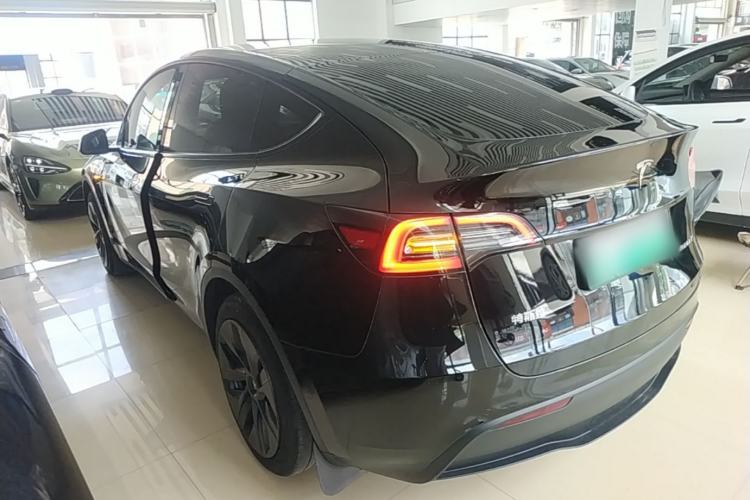 Used Tesla Model Y 2023 Rear-Wheel-Drive Version Rear Left 45 Deg