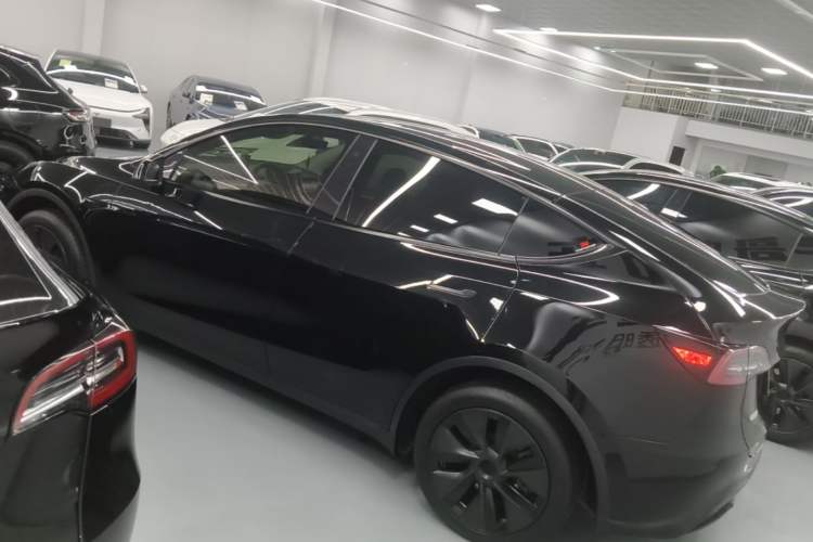 Used Tesla Model Y 2023 Rear-Wheel-Drive Version Rear Left 45 Deg