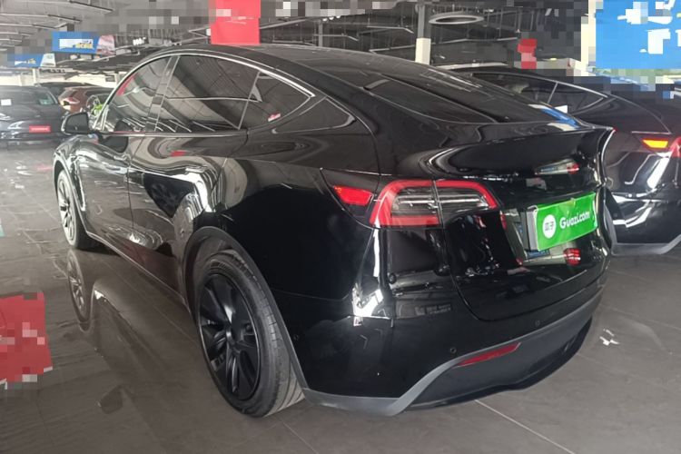 Tesla Model Y 2023 — 4