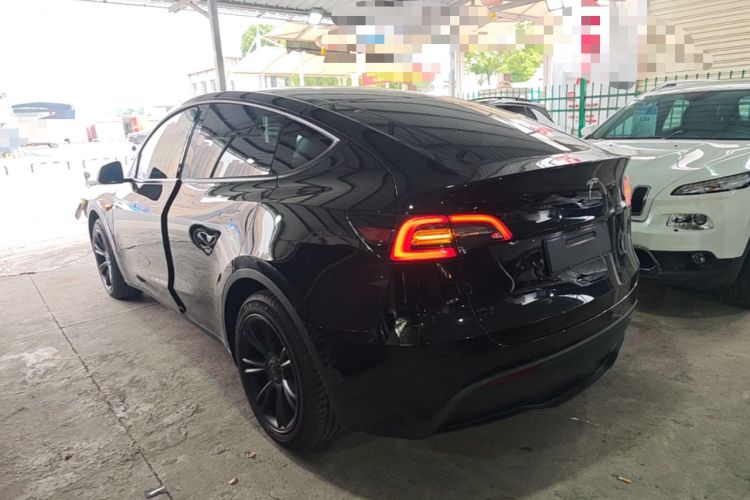 Used Tesla Model Y 2023 Rear-Wheel-Drive Version Rear Left 45 Deg