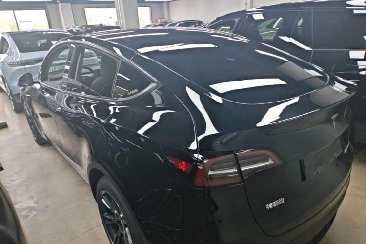 Used Tesla Model Y 2023 Rear-Wheel-Drive Version Rear Left 45 Deg