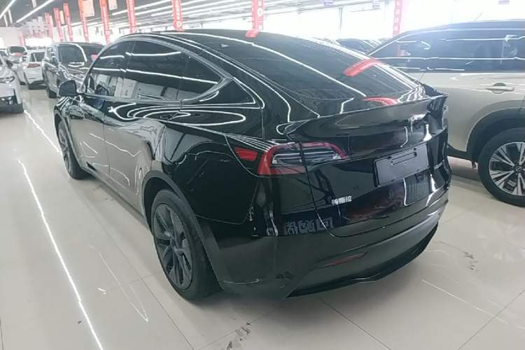 Used Tesla Model Y 2023 Rear-Wheel-Drive Version Rear Left 45 Deg