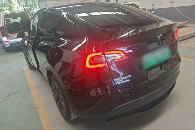 Used Tesla Model Y 2023 Rear-Wheel-Drive Version Rear Left 45 Deg