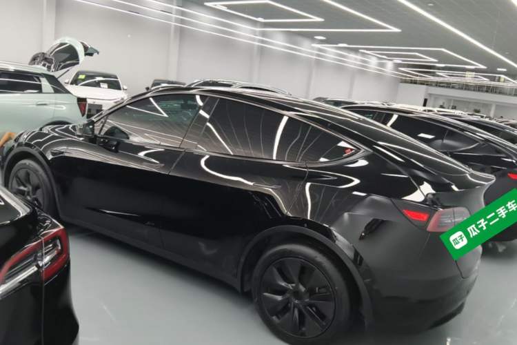 Used Tesla Model Y 2023 Long-Range All-Wheel-Drive Version Rear Left 45 Deg