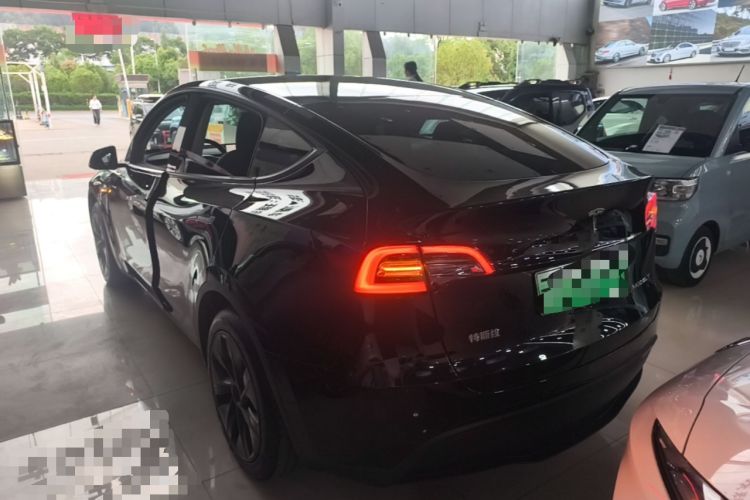 Used Tesla Model Y 2023 Rear-Wheel-Drive Version Rear Left 45 Deg