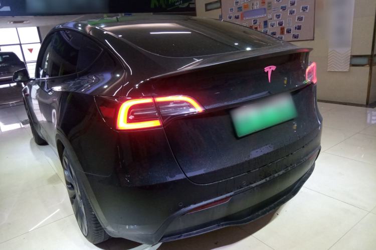 Used Tesla Model Y 2023 High-Performance All-Wheel-Drive Version Rear Left 45 Deg