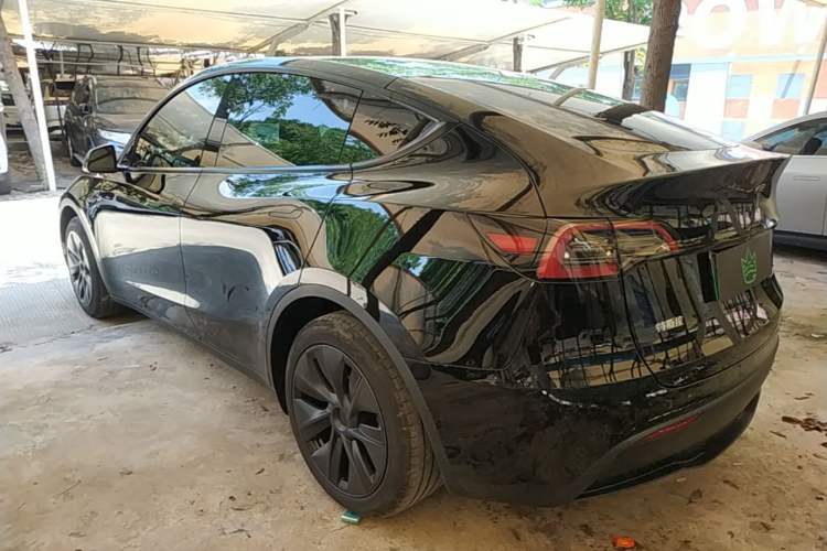 Used Tesla Model Y 2023 Rear-Wheel-Drive Version Rear Left 45 Deg
