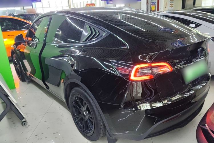 Used Tesla Model Y 2023 Rear-Wheel-Drive Version Rear Left 45 Deg