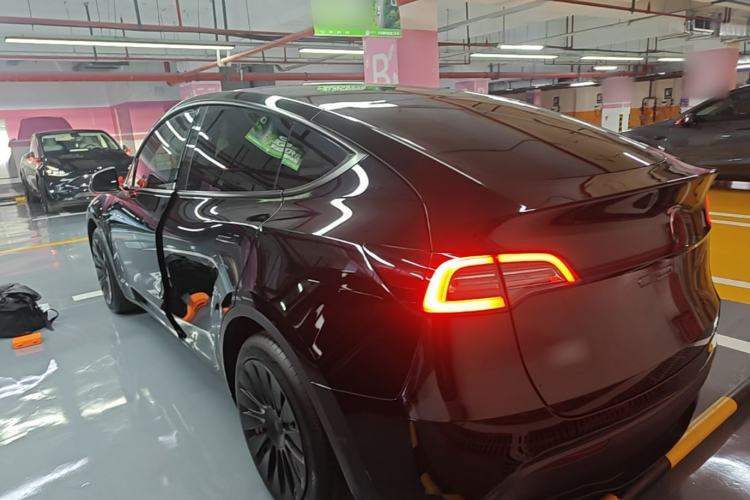 Used Tesla Model Y 2023 Rear-Wheel-Drive Version Rear Left 45 Deg