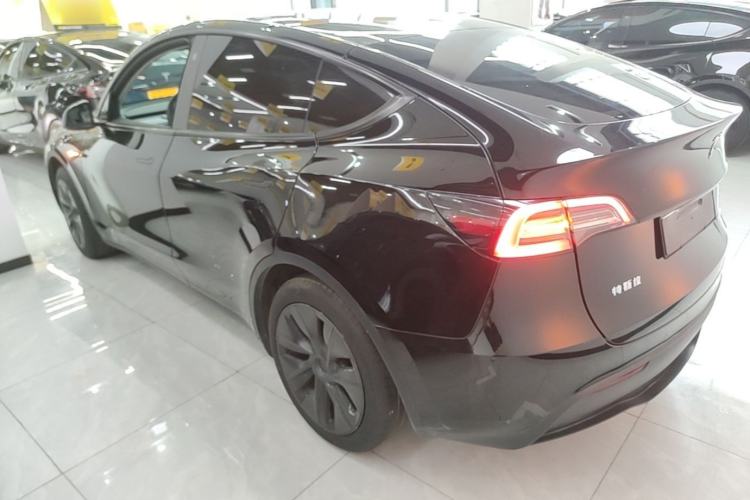 Used Tesla Model Y 2023 Rear-Wheel-Drive Version Rear Left 45 Deg