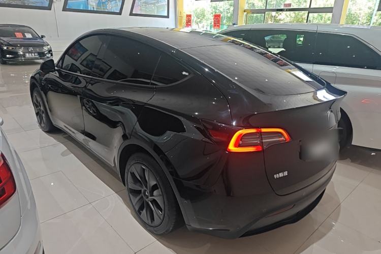 Used Tesla Model Y 2023 Rear-Wheel-Drive Version Rear Left 45 Deg