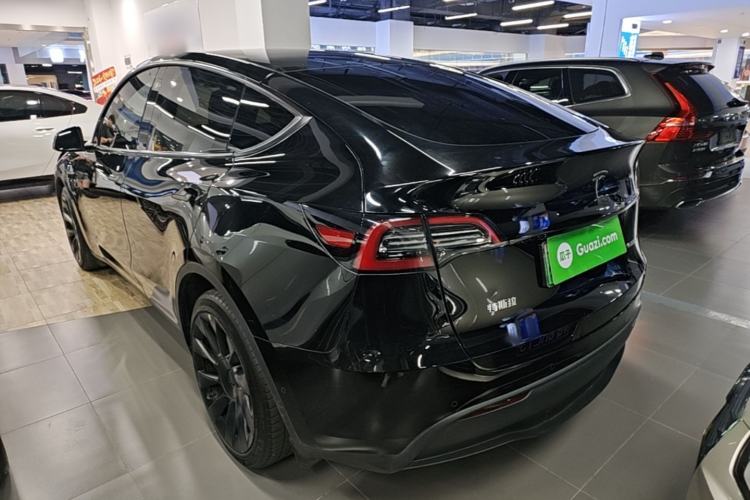 Used Tesla Model Y 2023 Rear-Wheel-Drive Version Rear Left 45 Deg