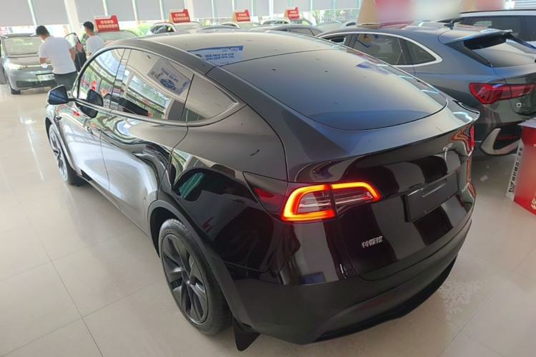 Used Tesla Model Y 2023 Rear-Wheel-Drive Version Rear Left 45 Deg