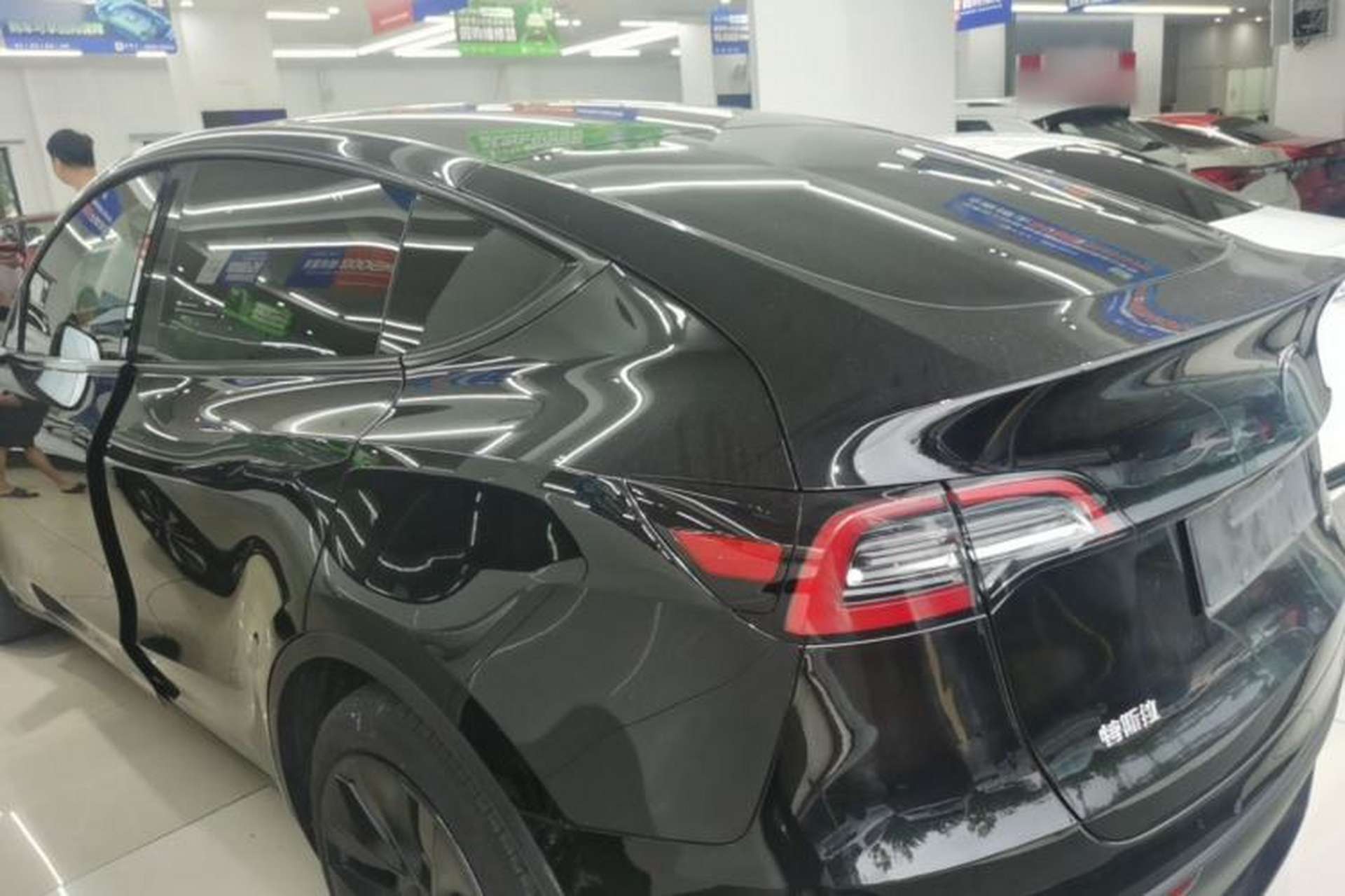 Used Tesla Model Y 2023 Rear-Wheel-Drive Version Rear Left 45 Deg