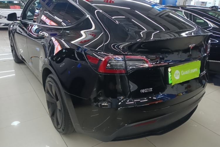 Used Tesla Model Y 2023 Rear-Wheel-Drive Version Rear Left 45 Deg