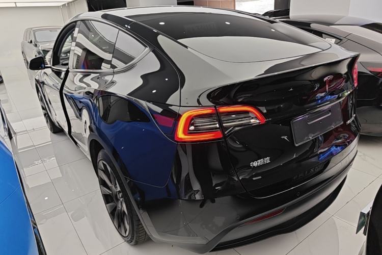 Used Tesla Model Y 2023 Rear-Wheel-Drive Version Rear Left 45 Deg