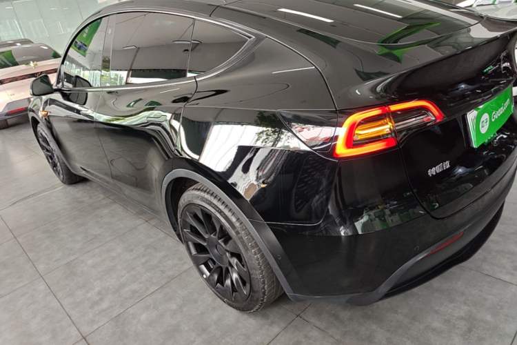 Used Tesla Model Y 2023 Rear-Wheel-Drive Version Rear Left 45 Deg