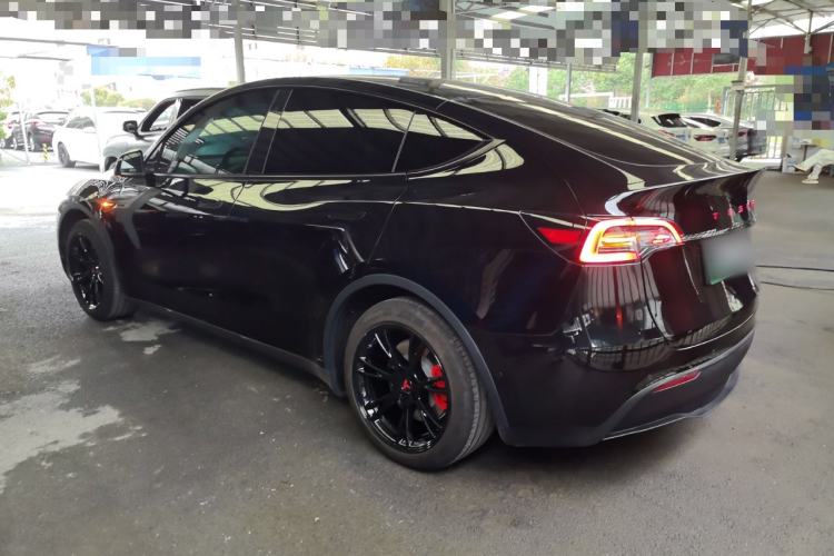 Used Tesla Model Y 2023 Rear-Wheel-Drive Version Rear Left 45 Deg