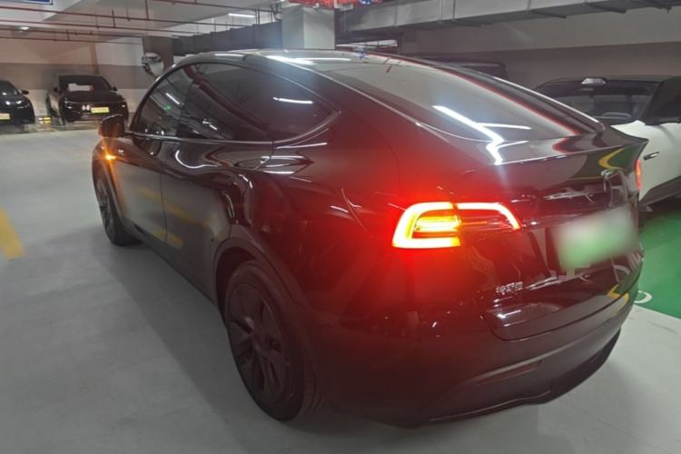 Used Tesla Model Y 2023 Rear-Wheel-Drive Version Rear Left 45 Deg