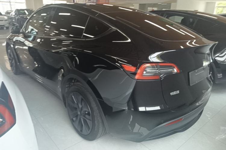 Used Tesla Model Y 2023 Rear-Wheel-Drive Version Rear Left 45 Deg
