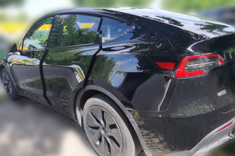 Used Tesla Model Y 2023 Rear-Wheel-Drive Version Rear Left 45 Deg