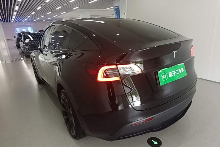 Used Tesla Model Y 2023 Long-Range All-Wheel-Drive Version Rear Left 45 Deg