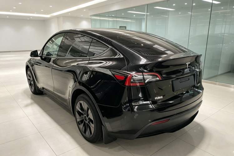 Used Tesla Model Y 2023 Rear-Wheel-Drive Version Rear Left 45 Deg
