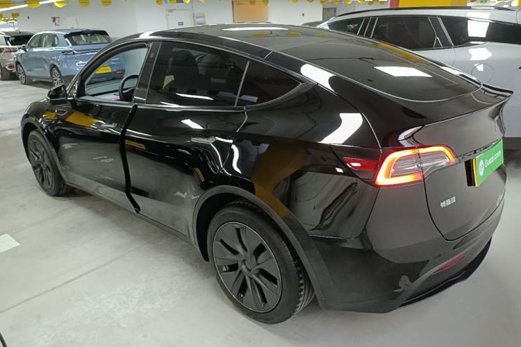 Used Tesla Model Y 2023 Rear-Wheel-Drive Version Rear Left 45 Deg