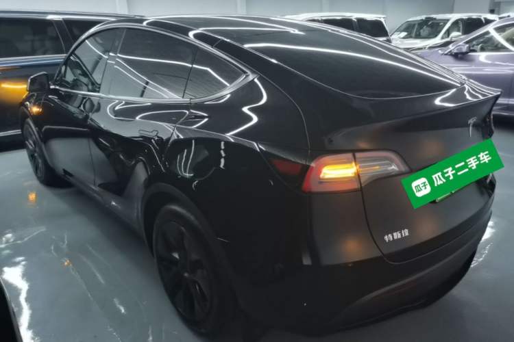 Used Tesla Model Y 2023 Rear-Wheel-Drive Version Rear Left 45 Deg