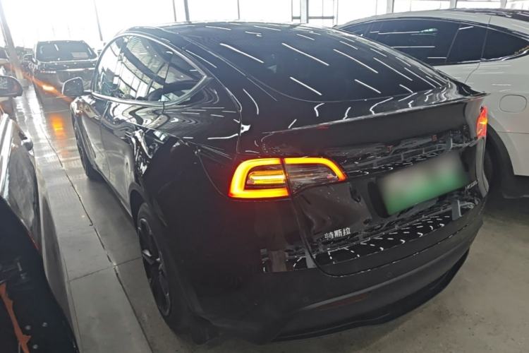 Used Tesla Model Y 2023 Rear-Wheel-Drive Version Rear Left 45 Deg