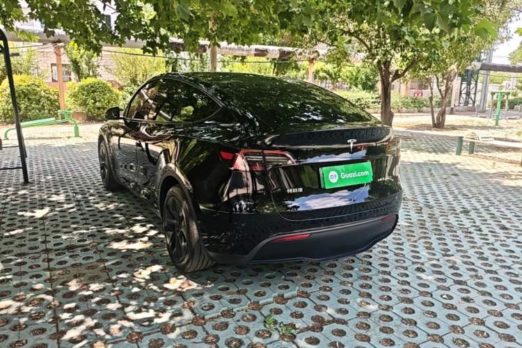 Used Tesla Model Y 2023 Rear-Wheel-Drive Version Rear Left 45 Deg