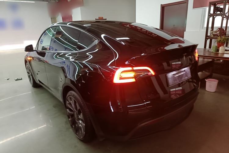 Used Tesla Model Y 2023 Rear-Wheel-Drive Version Rear Left 45 Deg