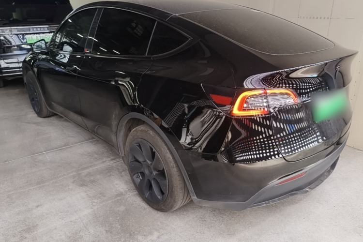 Used Tesla Model Y 2023 Rear-Wheel-Drive Version Rear Left 45 Deg