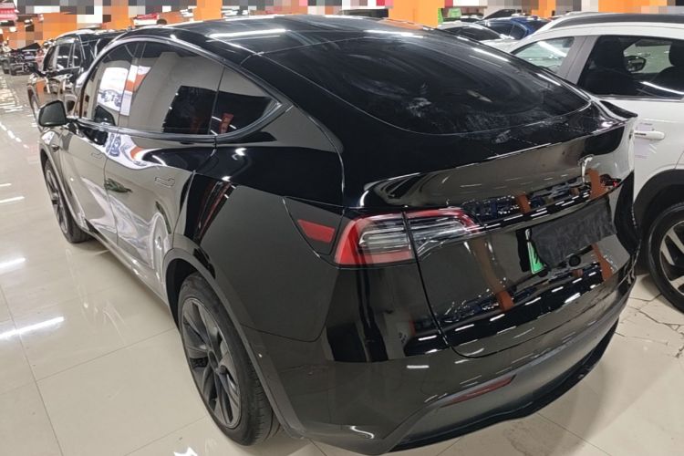 Used Tesla Model Y 2023 Rear-Wheel-Drive Version Rear Left 45 Deg