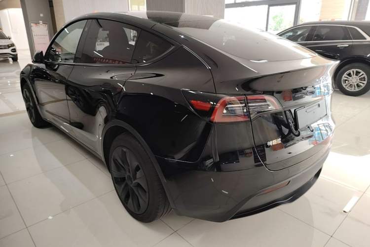 Used Tesla Model Y 2023 Rear-Wheel-Drive Version Rear Left 45 Deg