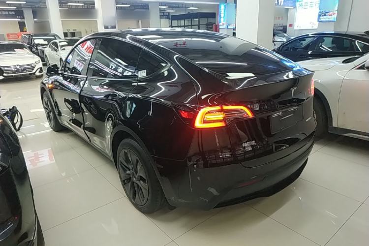 Used Tesla Model Y 2023 Rear-Wheel-Drive Version Rear Left 45 Deg