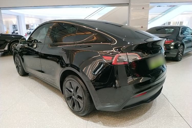 Used Tesla Model Y 2023 Long-Range All-Wheel-Drive Version Rear Left 45 Deg