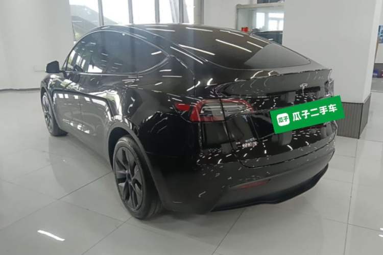 Used Tesla Model Y 2023 Rear-Wheel-Drive Version Rear Left 45 Deg
