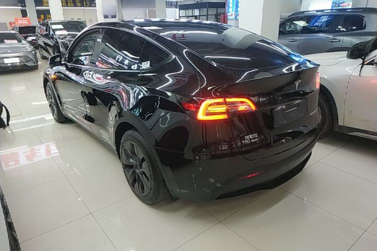 Used Tesla Model Y 2023 Rear-Wheel-Drive Version Rear Left 45 Deg