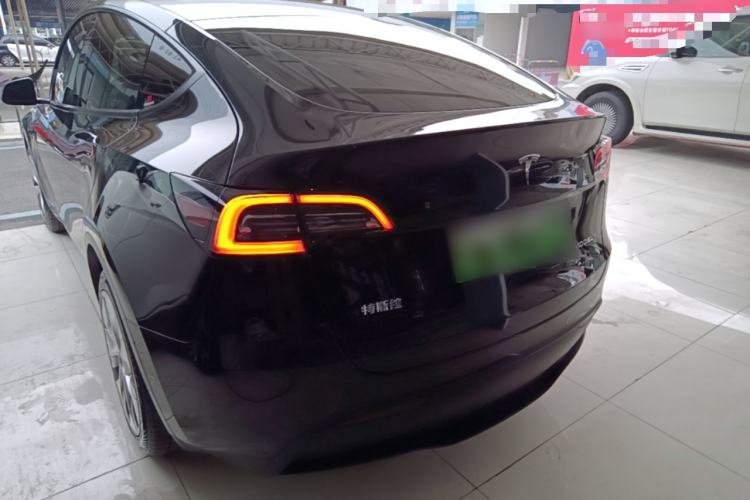 Used Tesla Model Y 2023 Long-Range All-Wheel-Drive Version Rear