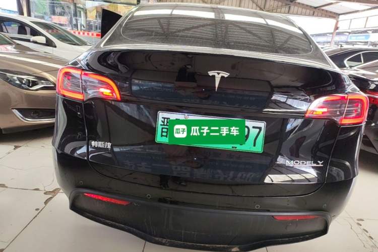 Used Tesla Model Y 2023 Long-Range All-Wheel-Drive Version Rear