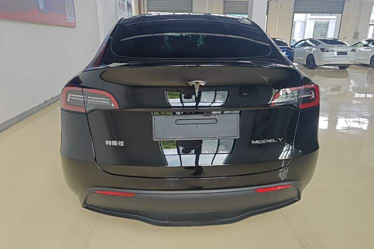 Used Tesla Model Y 2023 Long-Range All-Wheel-Drive Version Rear