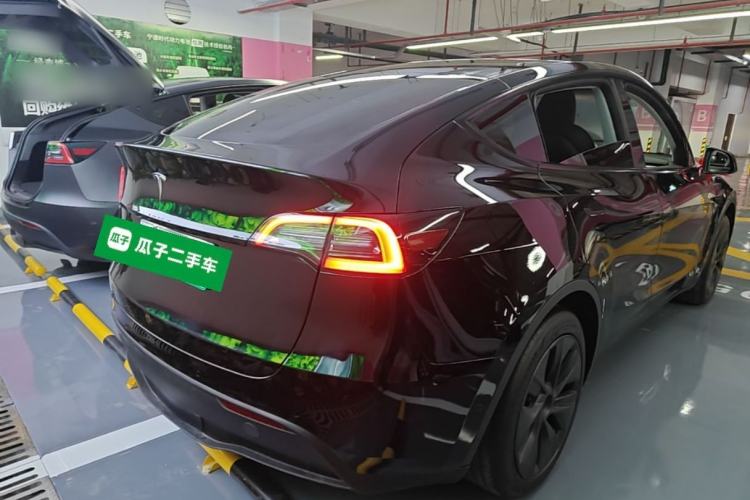 Used Tesla Model Y 2023 Rear-Wheel-Drive Version Rear Right 45 Deg