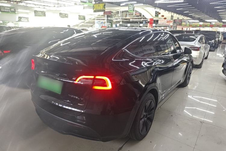 Used Tesla Model Y 2023 Rear-Wheel-Drive Version Rear Right 45 Deg