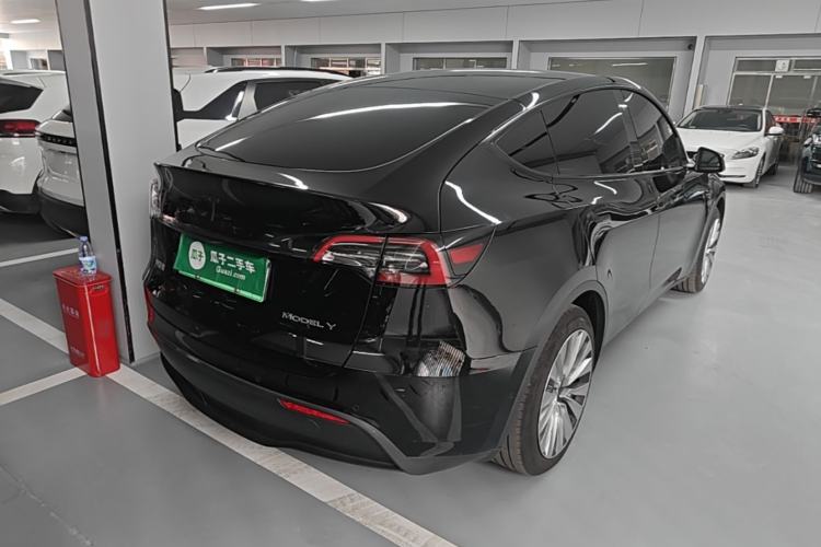 Used Tesla Model Y 2023 Rear-Wheel-Drive Version Rear Right 45 Deg