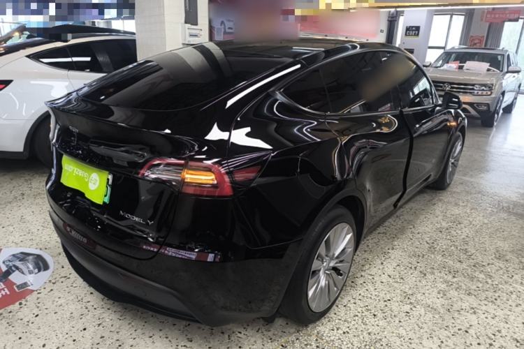 Used Tesla Model Y 2023 Rear-Wheel-Drive Version Rear Right 45 Deg