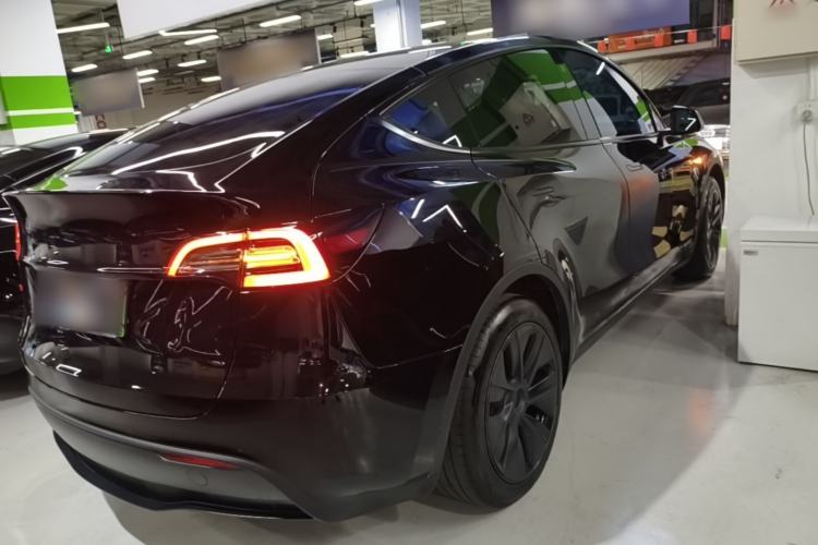Used Tesla Model Y 2023 Rear-Wheel-Drive Version Rear Right 45 Deg