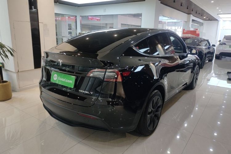 Used Tesla Model Y 2023 Rear-Wheel-Drive Version Rear Right 45 Deg