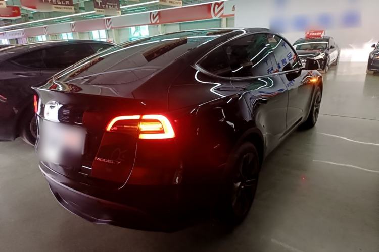 Used Tesla Model Y 2023 Rear-Wheel-Drive Version Rear Right 45 Deg