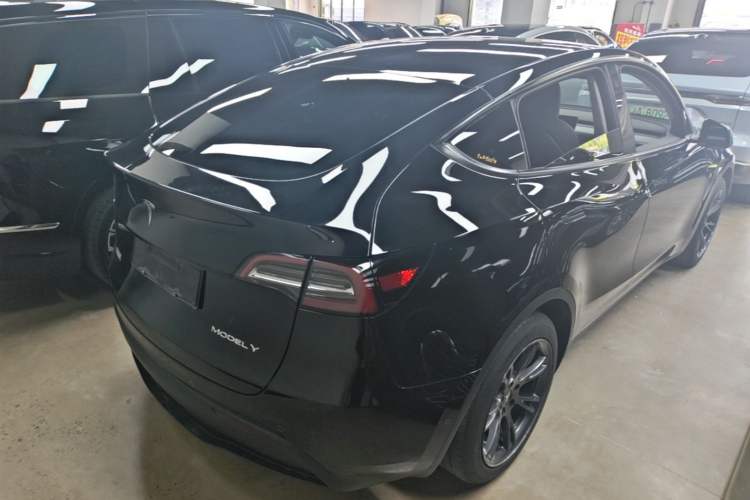 Used Tesla Model Y 2023 Rear-Wheel-Drive Version Rear Right 45 Deg